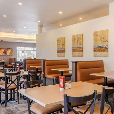 Quality Inn & Suites Winkler Eksteriør bilde