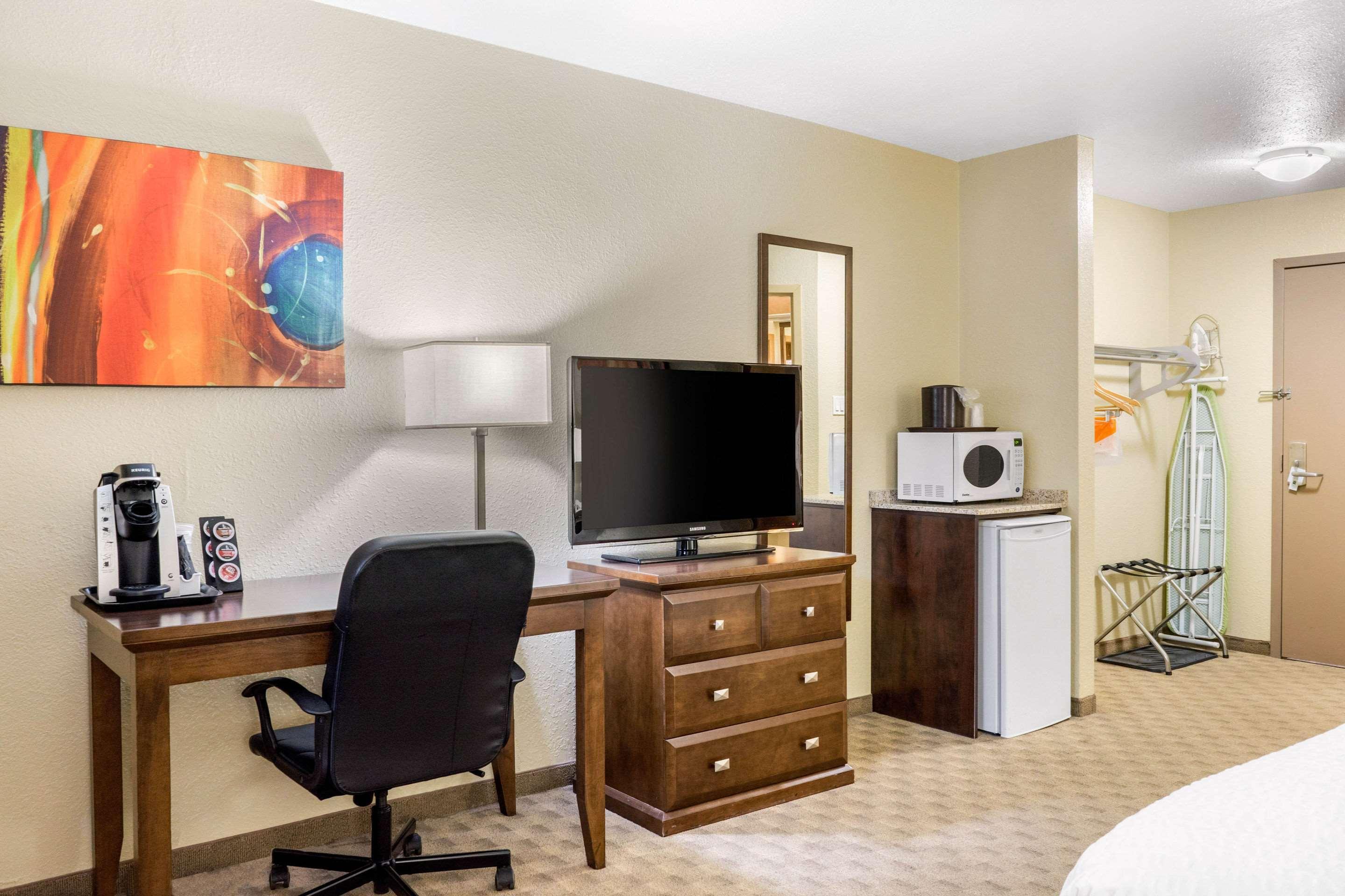 Quality Inn & Suites Winkler Eksteriør bilde