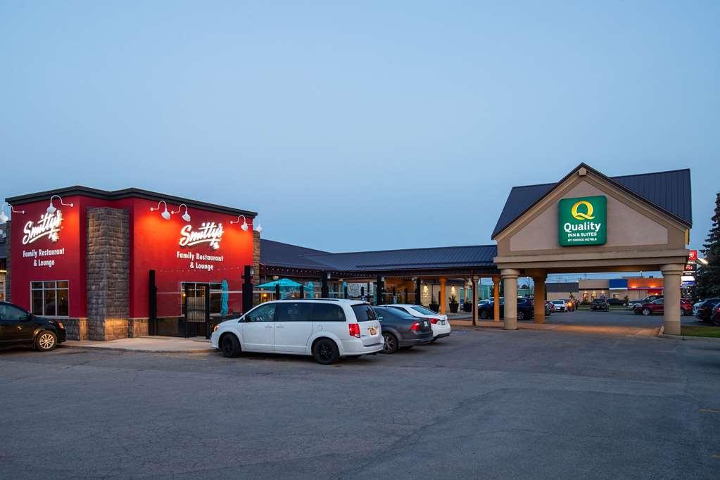 Quality Inn & Suites Winkler Eksteriør bilde