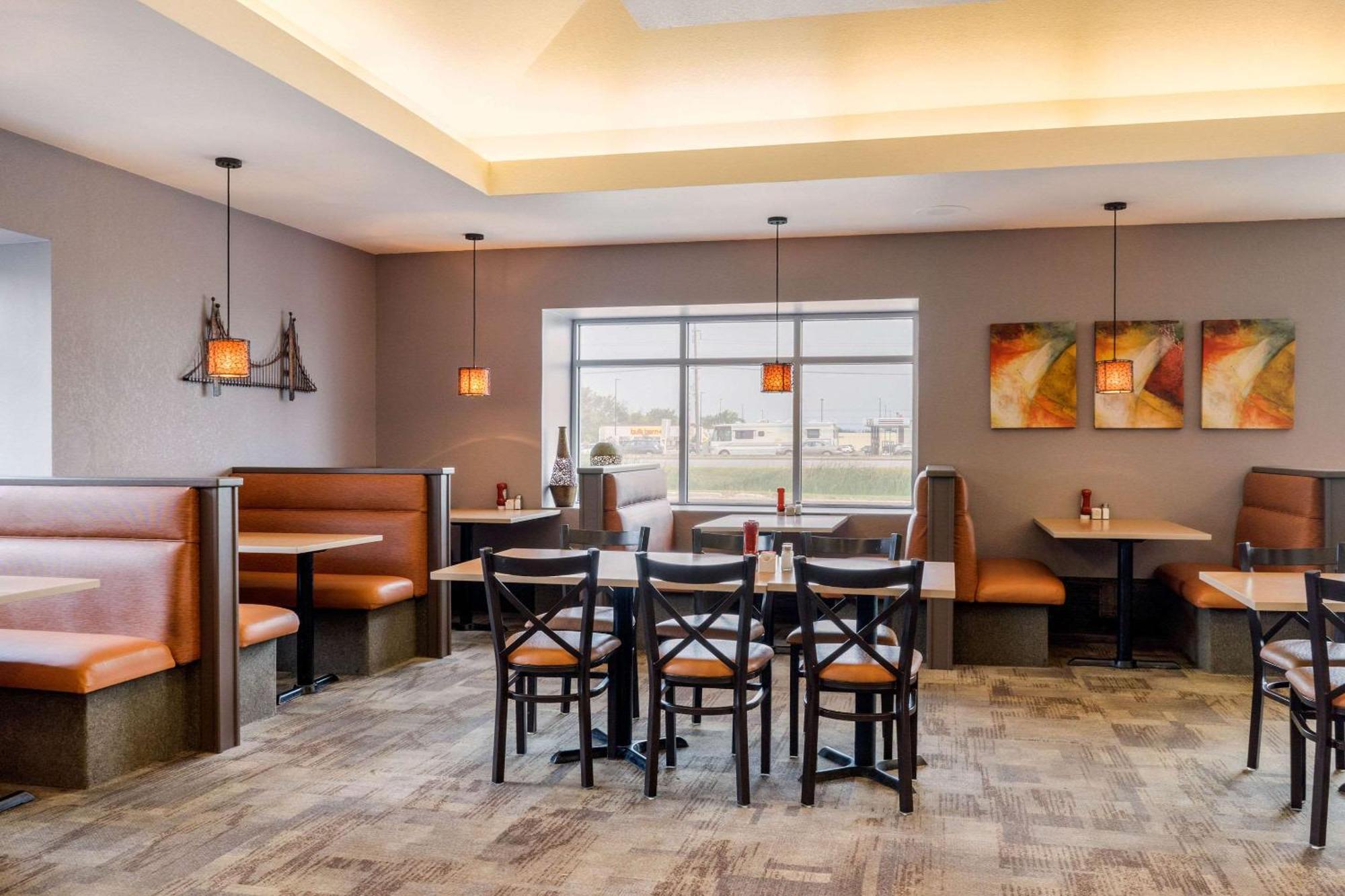 Quality Inn & Suites Winkler Eksteriør bilde